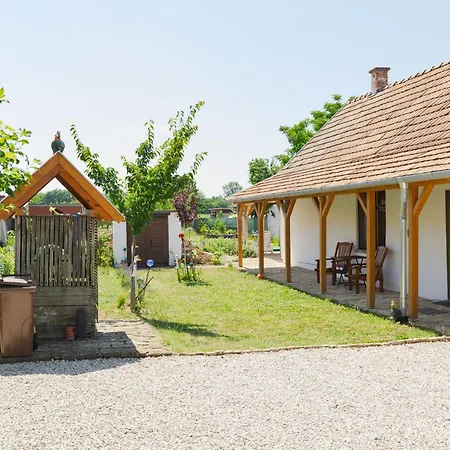 Goggola By Interhome